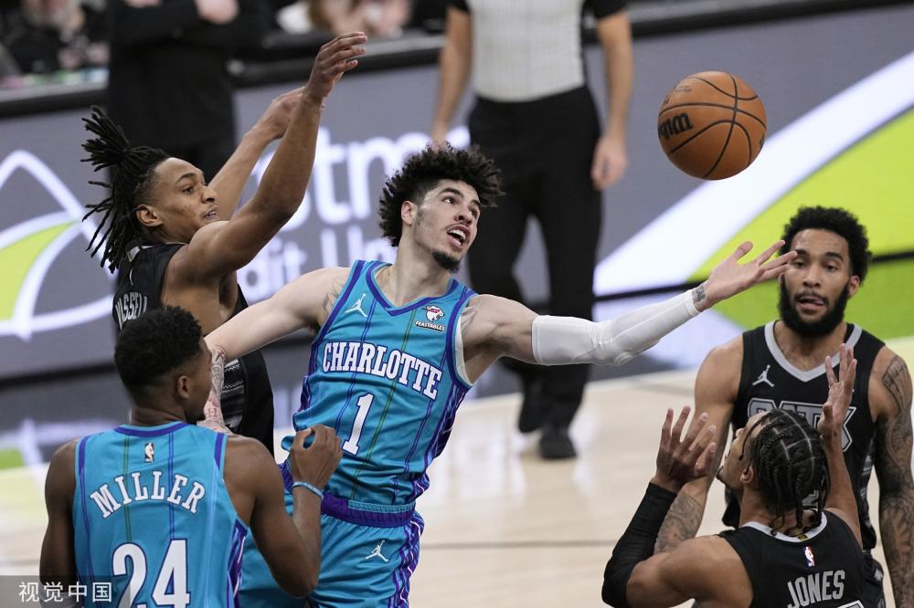 场紧逼防守 场紧逼防守